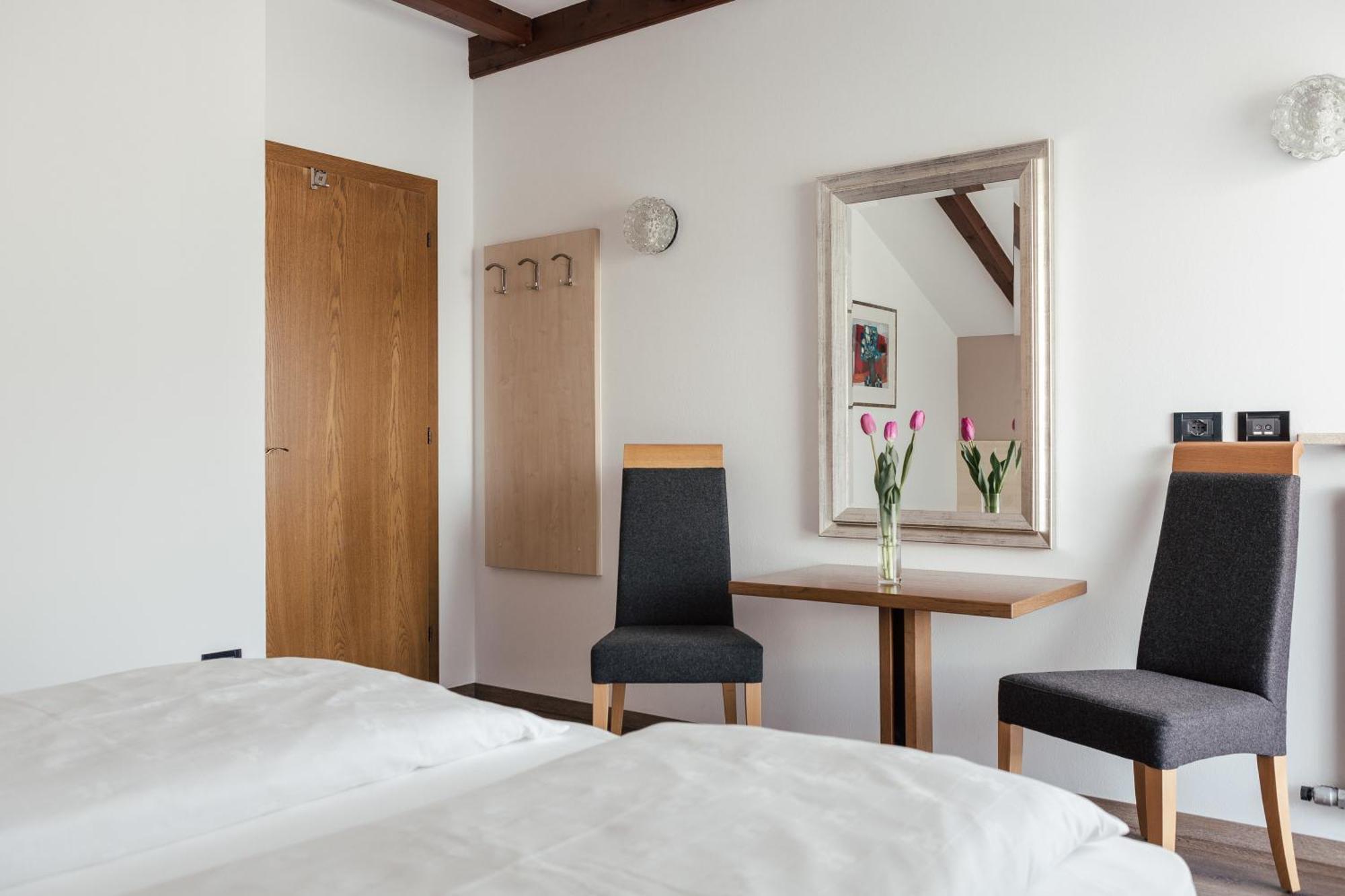 Hotel Garni Sirmian Мерано Екстериор снимка