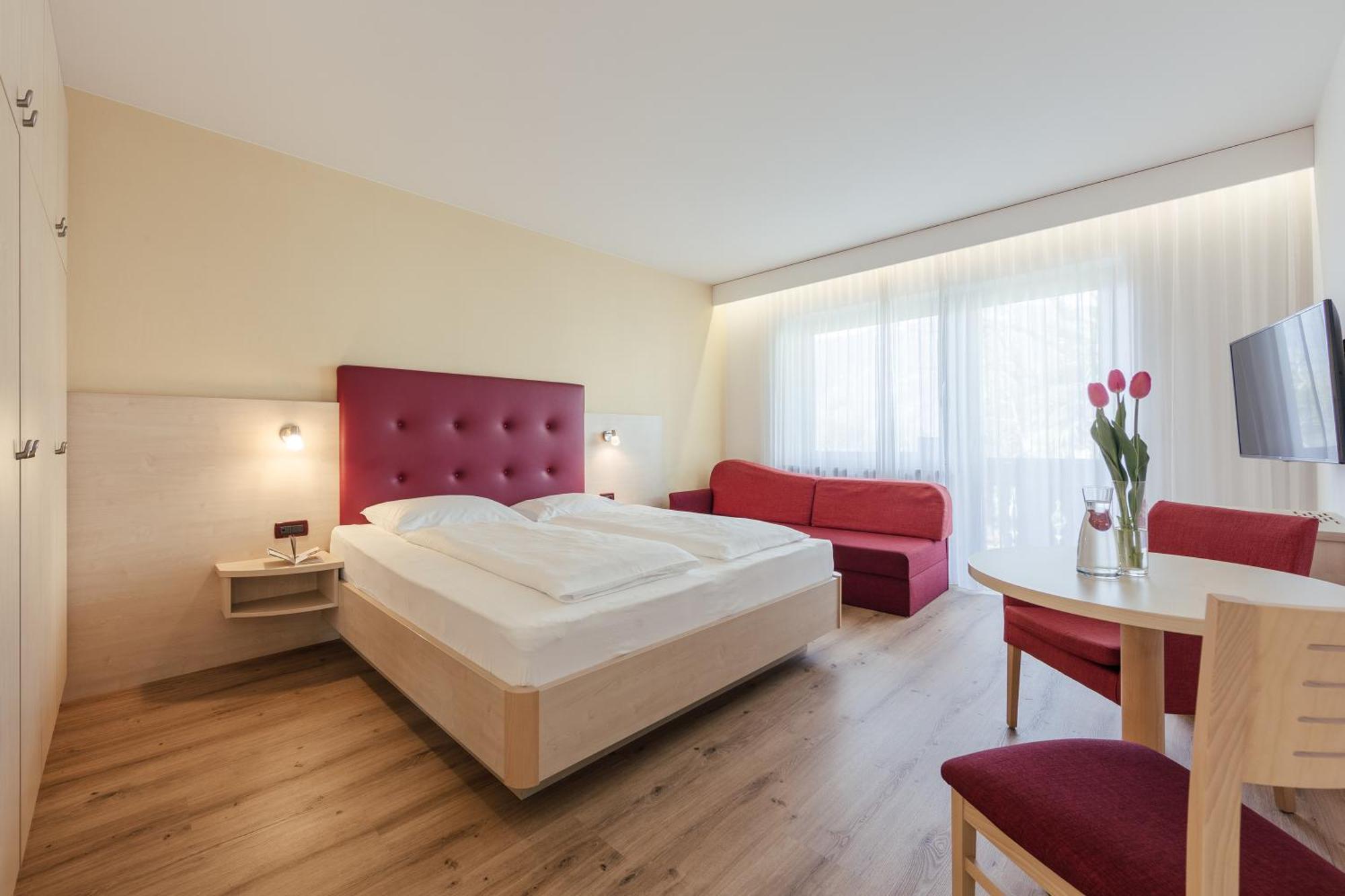 Hotel Garni Sirmian Мерано Екстериор снимка