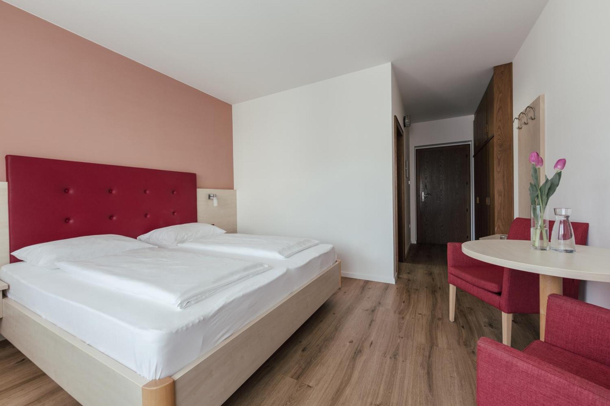 Hotel Garni Sirmian Мерано Екстериор снимка