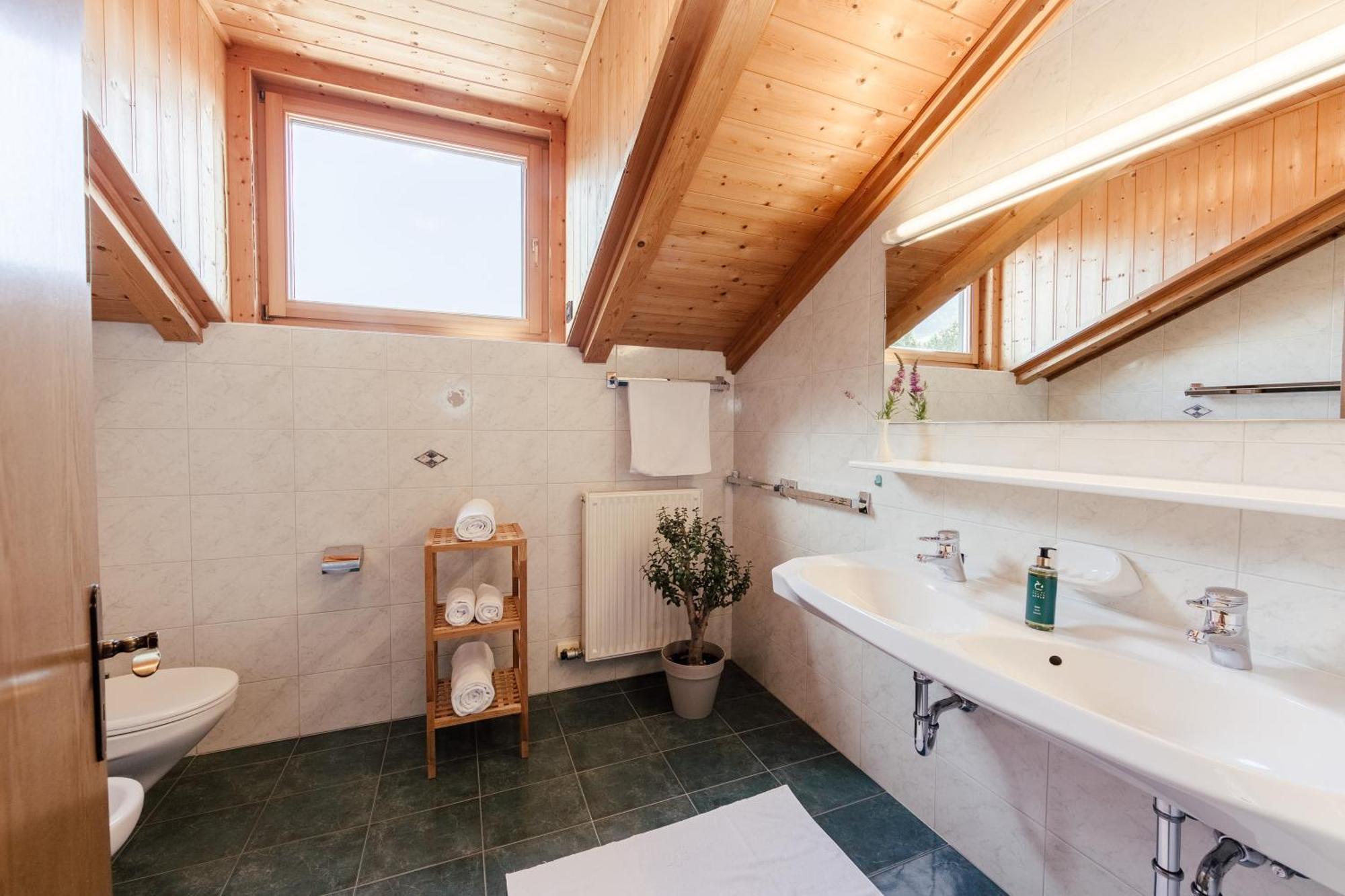 Hotel Garni Sirmian Мерано Екстериор снимка